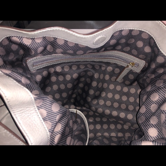 Vince Camino Medium Shoulder Bag - Picture 7 of 8